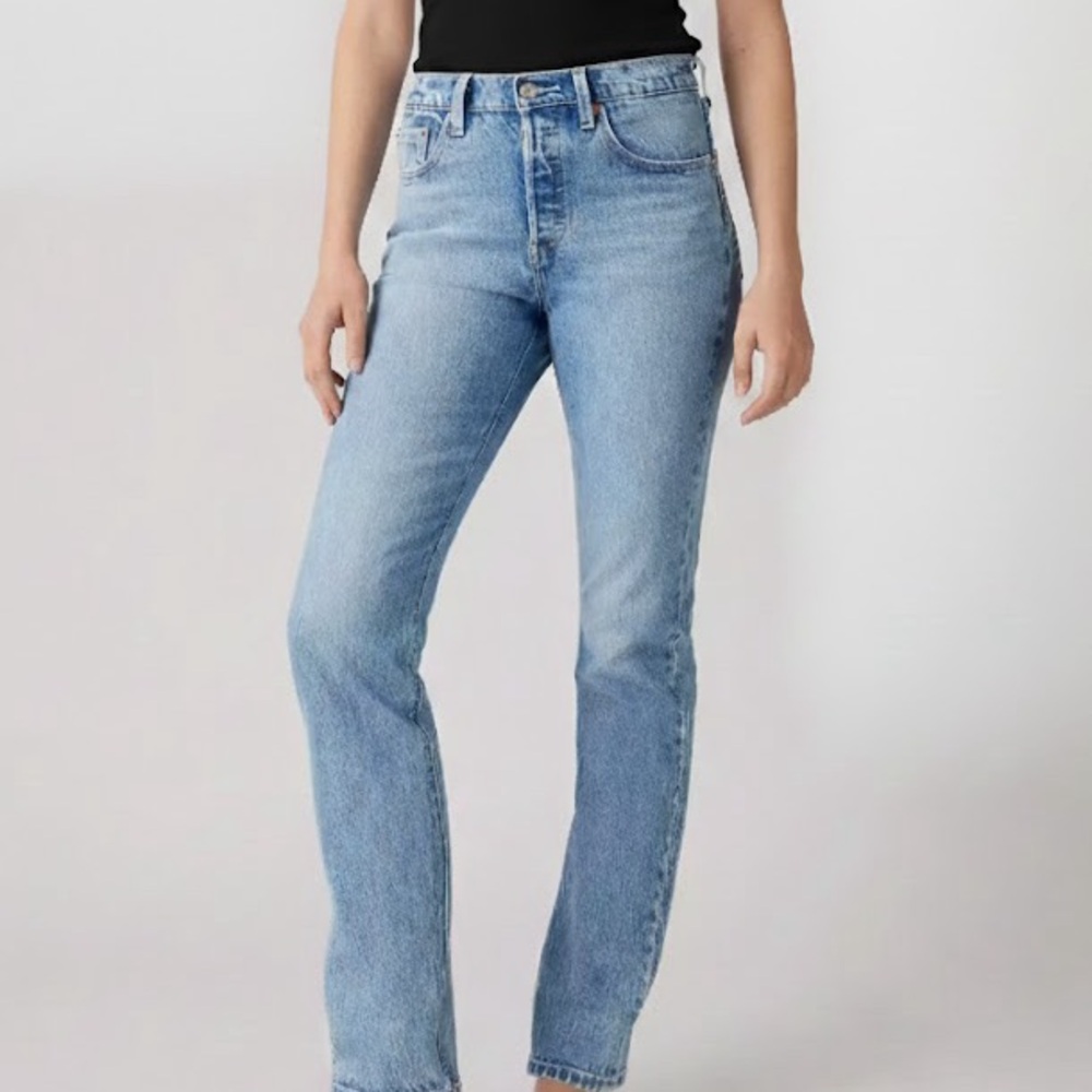 Levi’s 501 Button Fly High Rise Straight Leg Jeans 26